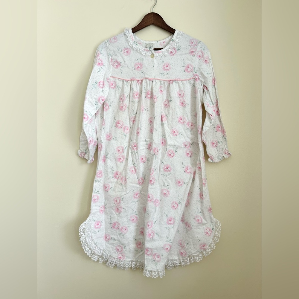 VINTAGE 90s Floral Lace Nightgown